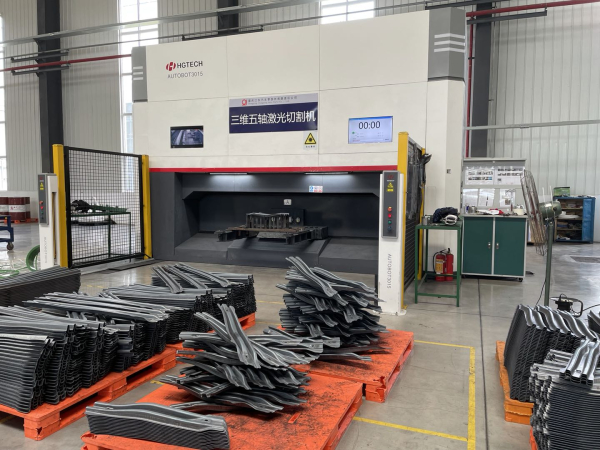 Установка пятиосевой лазерной резки AUTOBOT 5 Axis